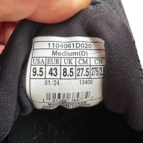 Brooks Men’s Athletic Shoes - Picture 6 of 7